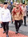 Gubernur Kalbar Ria Norsan menghadiri Malam Ramah Tamah HKG PKK ke-54 Tingkat Provinsi Kalimantan Barat di Halaman Kantor Bupati Kubu Raya.