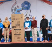 Ketua TP PKK Kalbar Erlina Ria Norsan menghadiri Senam Bersama dalam rangka HKG PKK ke-54 Tahun 2026 di Halaman Kantor Bupati Kubu Raya.
