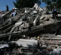 Kerusakan bangunan akibat gempa M 7,4 yang mengguncang Kolombia.