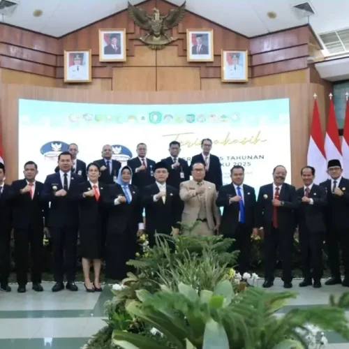 Gubernur Kalbar Ria Norsan menghadiri perayaan HUT ke-62 Bank Kalbar di Pontianak.