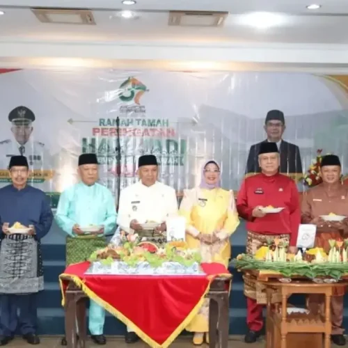 Sekda Kalbar Harisson menghadiri ramah tamah HUT ke-67 Kabupaten Mempawah dan menyampaikan bahwa Mempawah siap menjadi pusat industri dan pendidikan di Kalimantan Barat.