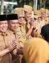 Gubernur Kalbar Ria Norsan memimpin apel dan halal bihalal ASN serta memastikan PPPK tidak dirumahkan.