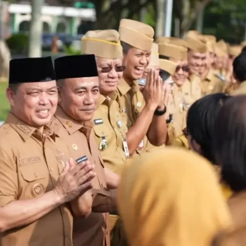 Gubernur Kalbar Ria Norsan memimpin apel dan halal bihalal ASN serta memastikan PPPK tidak dirumahkan.