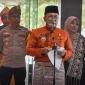 Bupati Kubu Raya Sujiwo saat memimpin upacara Hardiknas 2026 di selasar Kantor Bupati Kubu Raya