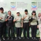 Ria Norsan dan Krisantus Kurniawan usai menanam pohon di Museum Kalimantan Barat saat Hari Bumi 2026.