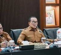 Bupati Kubu Raya Sujiwo bersama FKPP dan pimpinan pondok pesantren membahas persiapan Hari Santri Nasional 2026 yang seluruh anggarannya ditanggung APBD. (Foto: Prokopim KKR)