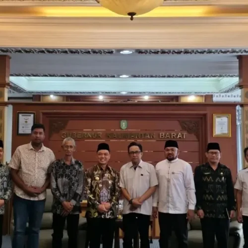 Gubernur Kalbar Ria Norsan menerima audiensi panitia Haul Akbar dan Ziarah Agung Sultan Syarif Abdurrahman Alkadrie di Pontianak.