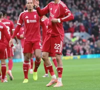 Hugo Ekitike merayakan gol bersama pemain Liverpool saat menghadapi Brighton di Anfield. (instagram.com/liverpoolfc)