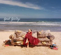 Hwasa berpose anggun saat promosi lagu “Good Goodbye” yang memecahkan rekor Perfect All-Kill terbanyak di chart musik Korea. (instagram.com/_mariahwasa)