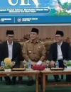 Gubernur Kalimantan Barat Ria Norsan menghadiri agenda alih status IAIN Pontianak menjadi UIN untuk memperluas akses pendidikan tinggi dan meningkatkan kualitas sumber daya manusia di Kalbar.
