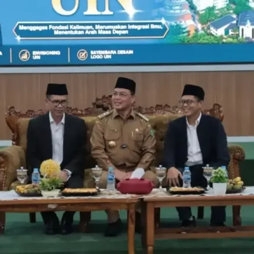 Gubernur Kalimantan Barat Ria Norsan menghadiri agenda alih status IAIN Pontianak menjadi UIN untuk memperluas akses pendidikan tinggi dan meningkatkan kualitas sumber daya manusia di Kalbar.