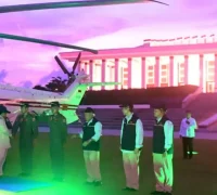 Presiden Prabowo Subianto meninjau percepatan pembangunan fasilitas legislatif dan yudikatif di Ibu Kota Nusantara. (Foto : BPMI Setpres)