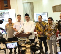 Mentan Andi Amran Sulaiman memberikan keterangan terkait penindakan beras impor ilegal di Sabang. (Foto: Humas Kementan)