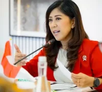 Menkomdigi Meutya Hafid menyampaikan penurunan transaksi dan jumlah pemain judi online berdasarkan data PPATK tahun 2025. (Komdigi)