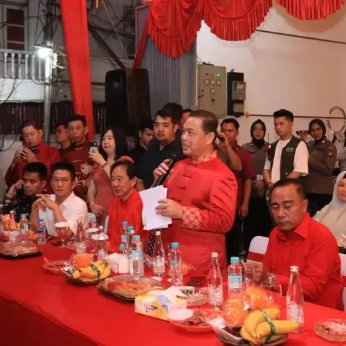 Gubernur Ria Norsan dan Wagub Krisantus Kurniawan menghadiri perayaan Imlek 2577 di Pontianak.