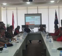 Rapat koordinasi patroli karhutla lintas instansi di PLBN Entikong Kabupaten Sanggau.