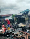Rumah warga yang hangus terbakar di Desa Sungai Kakap, Kubu Raya.