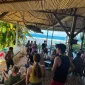 Tim SAR gabungan mengevakuasi korban speedboat SB. Mister Un yang tenggelam di perairan Teluk Tomini, Gorontalo.