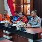 Wakil Bupati Kubu Raya Sukiryanto bersama Kapolres Kubu Raya membahas kesiapsiagaan penanganan karhutla menjelang puncak musim kemarau.