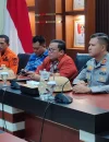 Wakil Bupati Kubu Raya Sukiryanto bersama Kapolres Kubu Raya membahas kesiapsiagaan penanganan karhutla menjelang puncak musim kemarau.