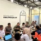 Rapat lintas sektor Pemkab Kubu Raya membahas distribusi air bersih bagi warga terdampak karhutla. (Res-KKR)