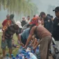 Polres Kubu Raya dan Satbrimob Polda Kalbar menyalurkan ribuan liter air bersih kepada warga terdampak krisis air. (Res-KKR)