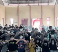Anak-anak terdampak kabut asap karhutla mendapat trauma healing di Kubu Raya. (Res-KKR)