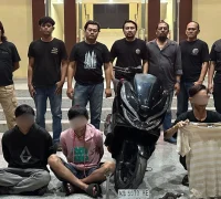 Polres Kubu Raya menangkap tiga terduga pelaku pencurian meteran air PDAM yang diduga beraksi di lima lokasi. (Res-KKR)