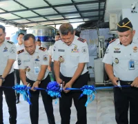 Dirjen PAS Mashudi meresmikan Dapur Sehat Kalbar di salah satu lapas di Pontianak didampingi jajaran Kanwil Ditjenpas Kalbar.