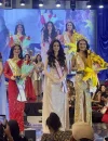 Vee Zahra Zulfa Asuri, siswi SMAN 7 Pontianak, saat menerima penghargaan Runner Up I Putri Daerah Kalbar 2026.