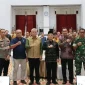Gubernur Kalbar Ria Norsan memimpin coffee morning Satgas Percepatan Peningkatan IPM di Balai Petitih Pontianak.