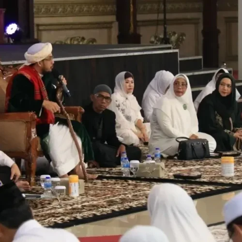 Ketua TP PKK Kalimantan Barat Erlina Ria Norsan menghadiri peringatan Isra Mikraj Nabi Muhammad SAW di Pendopo Gubernur Kalbar, Sabtu (31/1/2026).