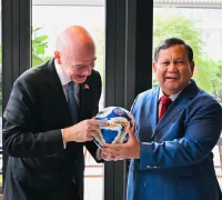 Prabowo Subianto dan Gianni Infantino Pertemuan Prabowo Subianto dan Presiden FIFA perkuat kerja sama sepak bola. (instagram.com/prabowo)