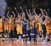 Jakarta Bhayangkara Presisi merayakan kemenangan usai menjadi juara AVC Men’s Volleyball Championship 2026 di Pontianak.