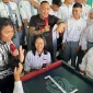 Jhon LBF bersama Marshel Widianto saat sosialisasi domino di SMA Negeri 3 Pontianak disambut antusias siswa.