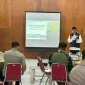Wakil Bupati Mempawah Juli Suryadi Burdadi memimpin rapat evaluasi Satgas Karhutla di Aula LLKUKM Mempawah, Selasa (22/9/2026). (IST)