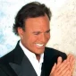 Julio Iglesias, penyanyi legendaris asal Spanyol yang dilaporkan atas dugaan perdagangan manusia dan kejahatan seksual. (instagram.com/julioiglesias)