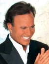 Julio Iglesias, penyanyi legendaris asal Spanyol yang dilaporkan atas dugaan perdagangan manusia dan kejahatan seksual. (instagram.com/julioiglesias)