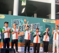 Gubernur Kalimantan Barat Ria Norsan saat meluncurkan Program Jumat Krida bersama ASN Pemprov Kalbar, Minggu (1/2/2026).