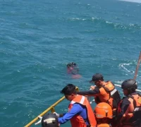 Tim SAR melanjutkan pencarian korban KMP Virgo Transport 8 di Perairan Laut Jawa. (SAR Banjarmasin)
