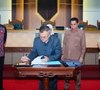 Pemprov Kalbar dan DPRD Kalbar menandatangani KUA-PPAS APBD 2027.