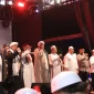 Gubernur Kalimantan Barat Ria Norsan bersama Habib Syech Assegaf dalam kegiatan Kalbar Bersholawat Merah Putih di Pontianak.