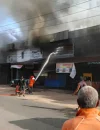 Kebakaran ruko di Pasar Sosok Sanggau, (22/3/2026), hanguskan 10 bangunan.