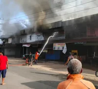 Kebakaran ruko di Pasar Sosok Sanggau, (22/3/2026), hanguskan 10 bangunan.