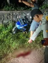 Petugas kepolisian melakukan olah TKP insiden maut di Jalan Bodok–Bonti, Kabupaten Sanggau.