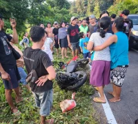 Kecelakaan mobil Box Wings dan Honda Revo di Nanga Mahap, Sekadau, mengakibatkan dua korban meninggal dunia.