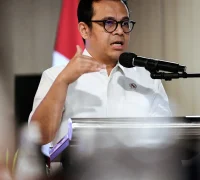 -Keterbukaan informasi publik tidak boleh berhenti pada level administratif, tapi harus menjadi Wamenkomdigi Nezar Patria memaparkan Strategi 3Go untuk mendorong digitalisasi UMKM Indonesia dalam Workshop Social Selling: Kunci Sukses UMKM 2025 di Jakarta. (Komdigi)