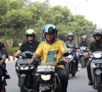 Wagub Kalbar Krisantus Kurniawan memimpin rolling city bersama anggota MX Club Pontianak.