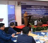 Wagub Kalbar Krisantus Kurniawan usai meninjau Pelabuhan Kijing di Mempawah.