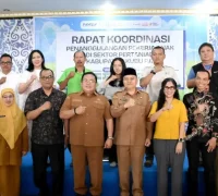 Wakil Bupati Kubu Raya Sukiryanto saat menghadiri rapat koordinasi penanggulangan pekerja anak di sektor perkebunan sawit di Aula Bank Kalbar Cabang Kubu Raya.